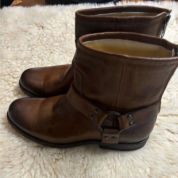 Frye Grey Phillip Harness Short Leather Boots in Brown Size 6.5 - Picture 12 of 14